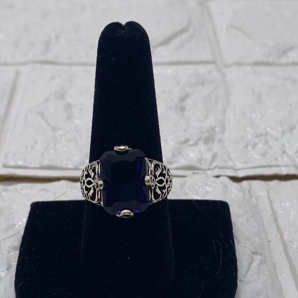 Womens Fashion Ring Purple Gemstone Silver Plated Metal Intricate Design Size 9 - Picture 3 of 9